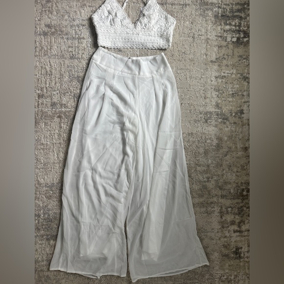 Gorgeous two piece pant set white bridal vacation summer NWT sz M - Picture 6 of 8